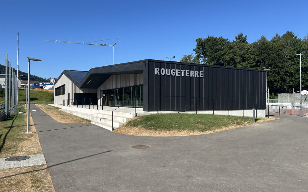 Bâtiments du complexe sportif et scolaire